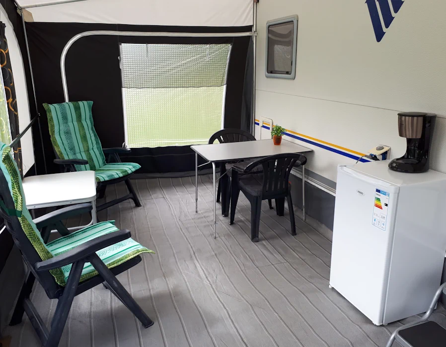 Camping Boerdam - Huur-caravan voortent